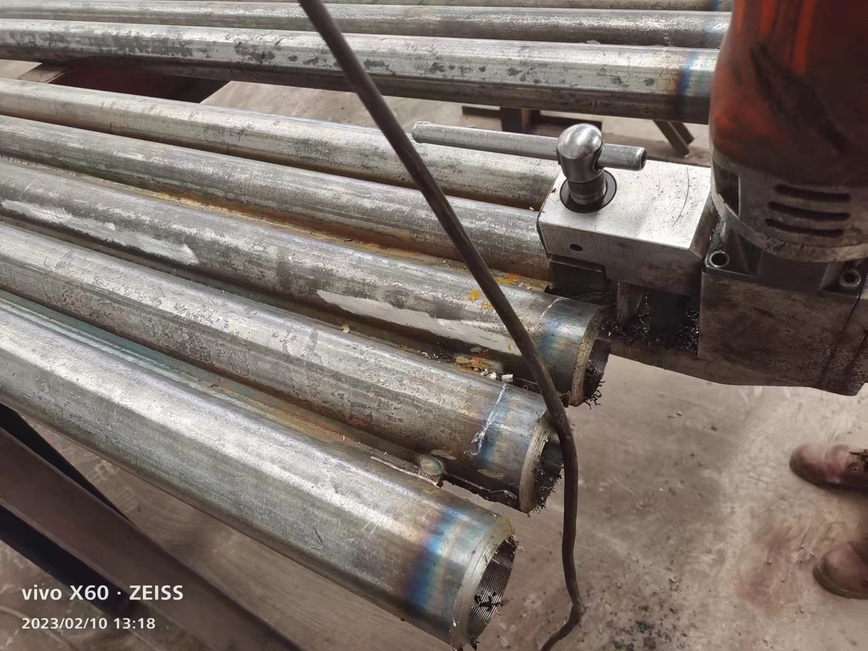 帶鰭片爐管 Φ38×7.2mm（外徑×厚度） 兩側對中焊接鰭片 鰭片寬6mm 厚6mm 材質15CrMoG #3、#4哈鍋螺旋水冷壁